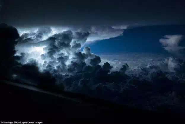 Terrifying Lightning Strike