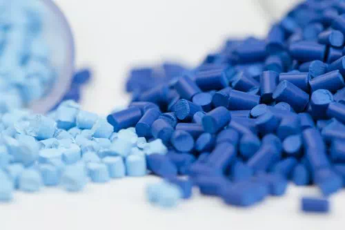 Plastic Pellets For Injection Molded Part Production En Masse