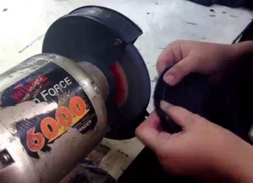 Grinding of jeans